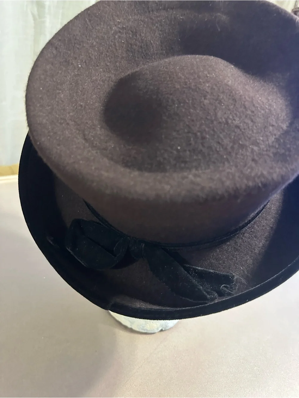 Eric Javits Brown Wool Hat with Black Ribbon Tag flat top - Picture 5 of 7